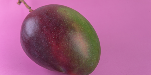 Da un giro inesperado a tu ensalada, añade mango La Caja Saludable