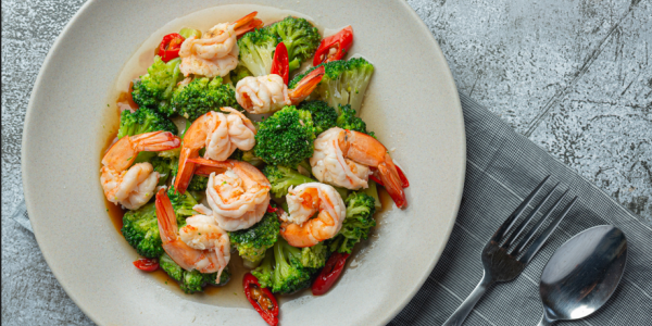 Salteado de brócoli y camarones La Caja Saludable
