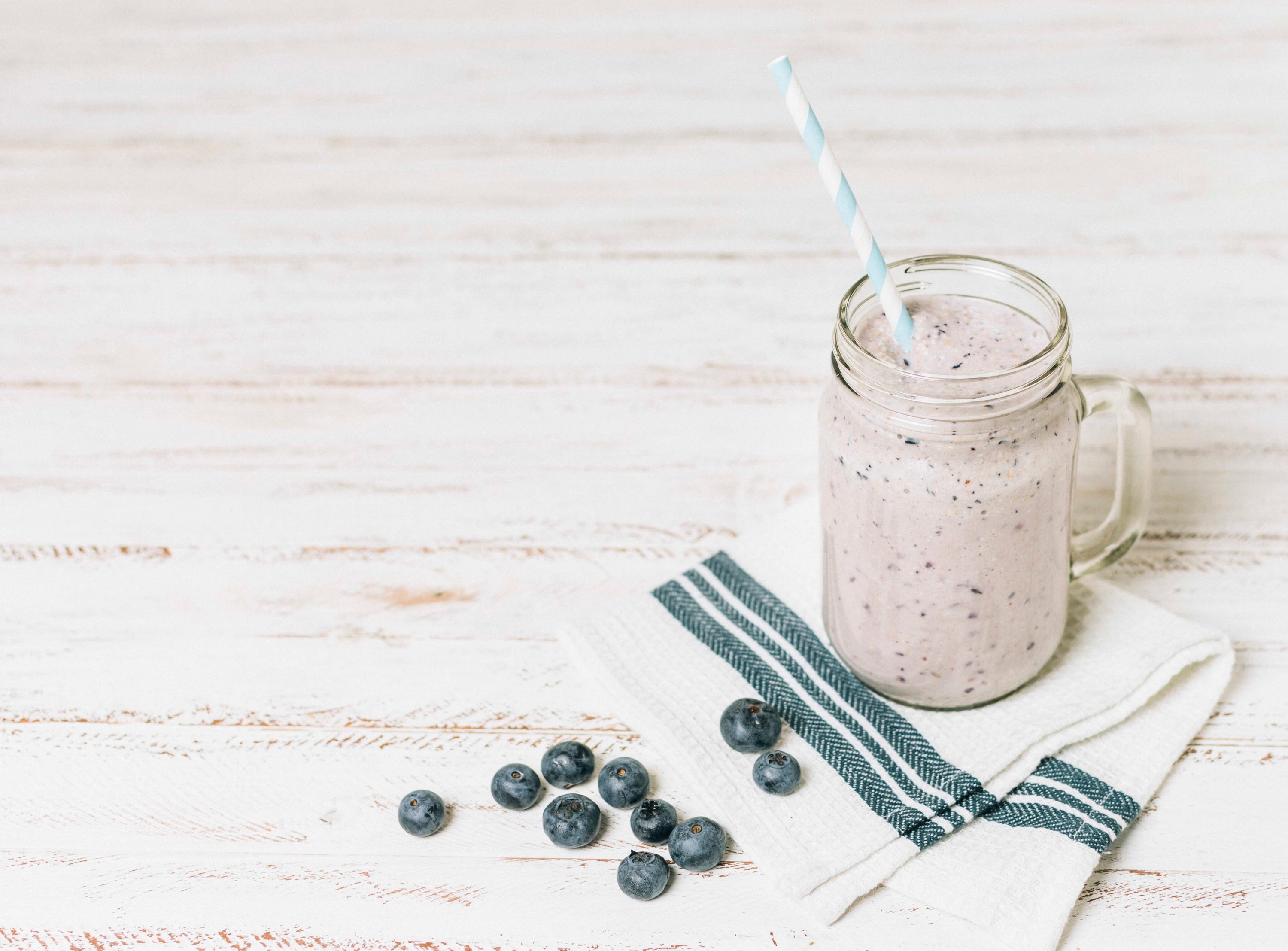 Batido de Plátano Rojo y Arándanos