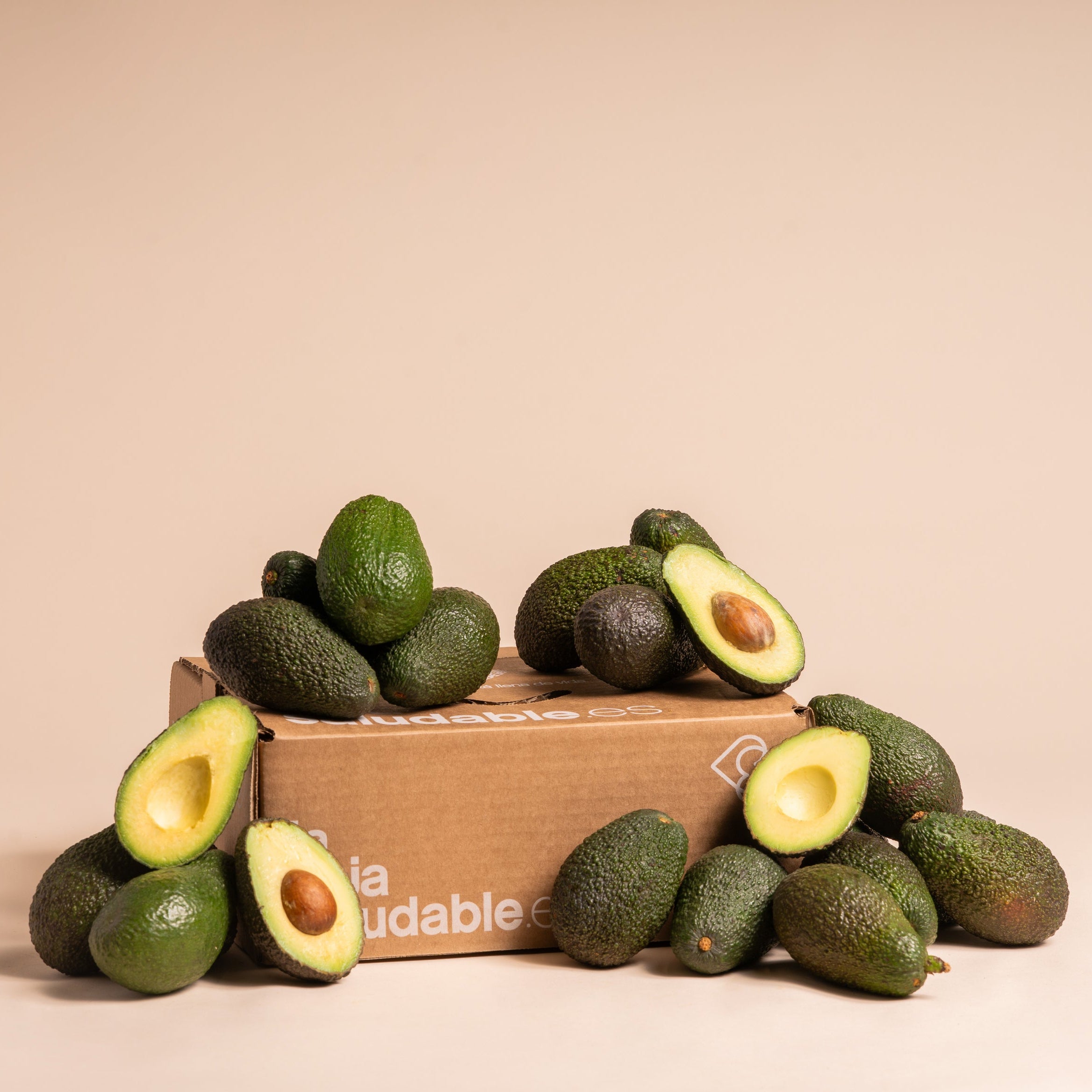 CAJA AGUACATE | ASOCIADOS